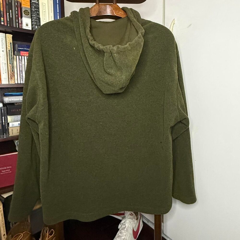 Gap Men's Green Hoodie - Picture 3 of 3